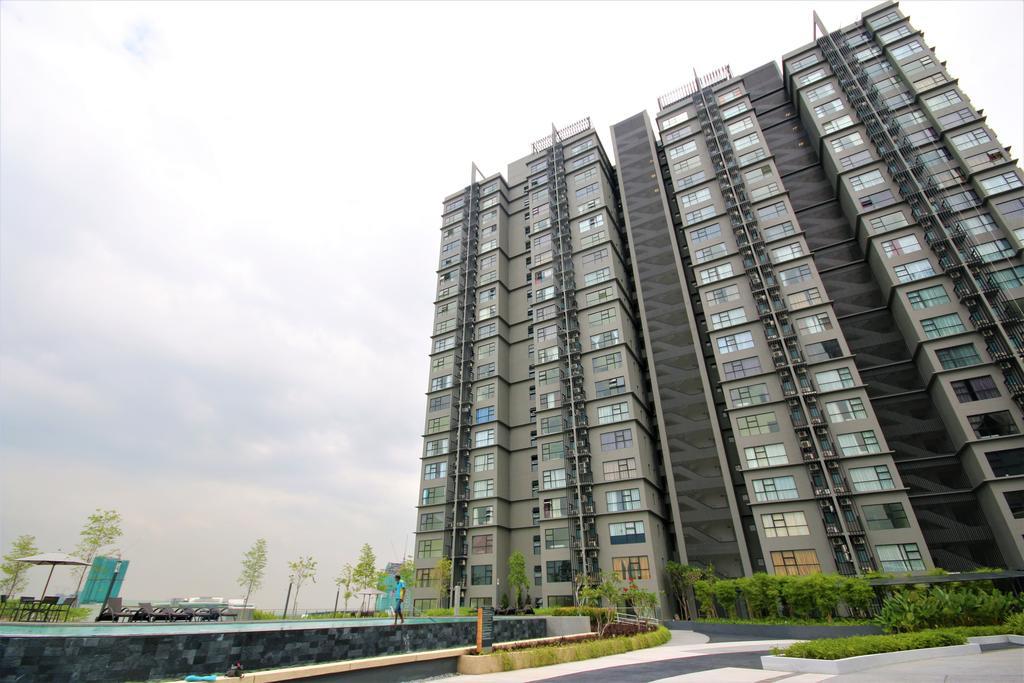 Hyve Soho Suites 사이버자야 외부 사진
